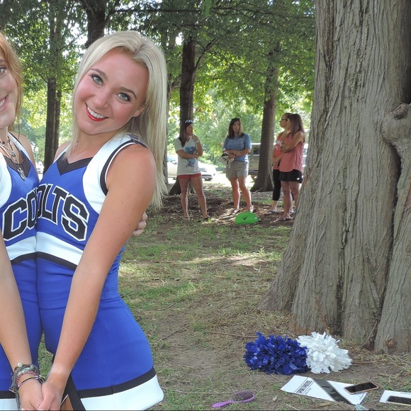 Meet your Posher, Ally - Picture 1 of 1